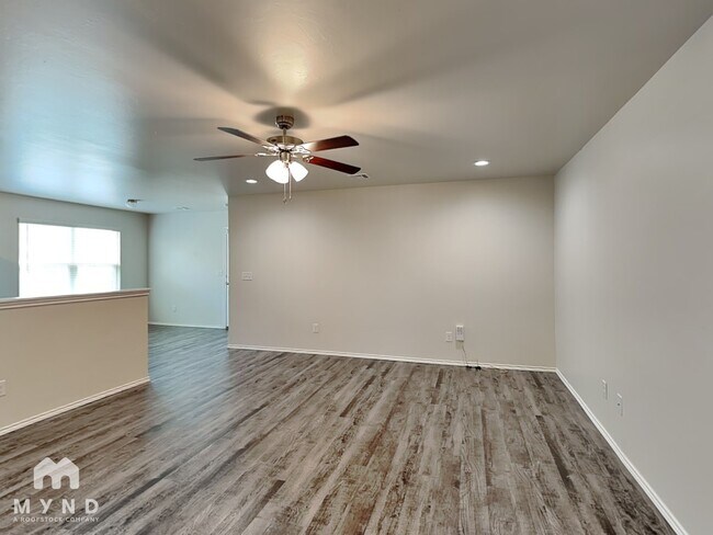 Foto del edificio - 12101 Jude Way