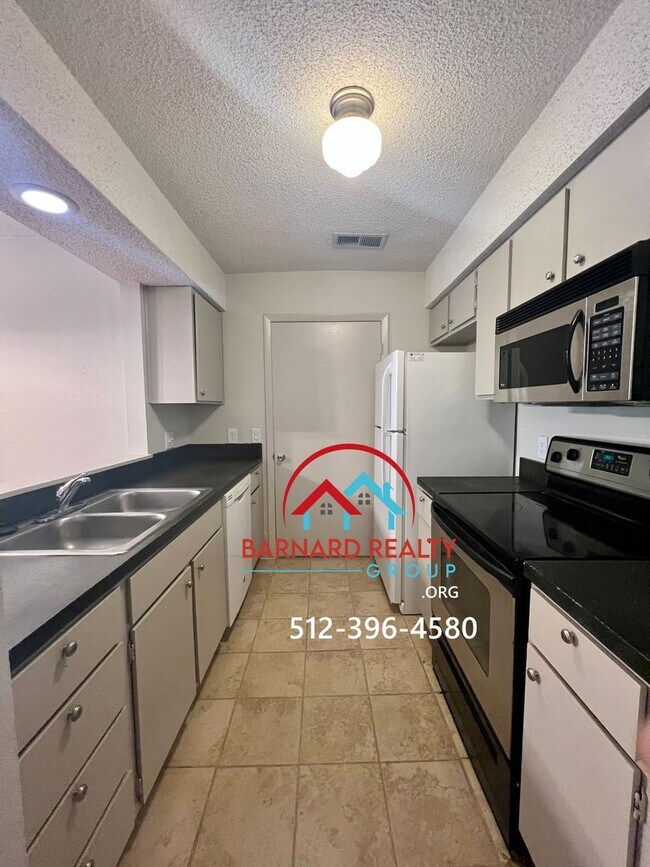 Foto del edificio - 402 N Fredericksburg St