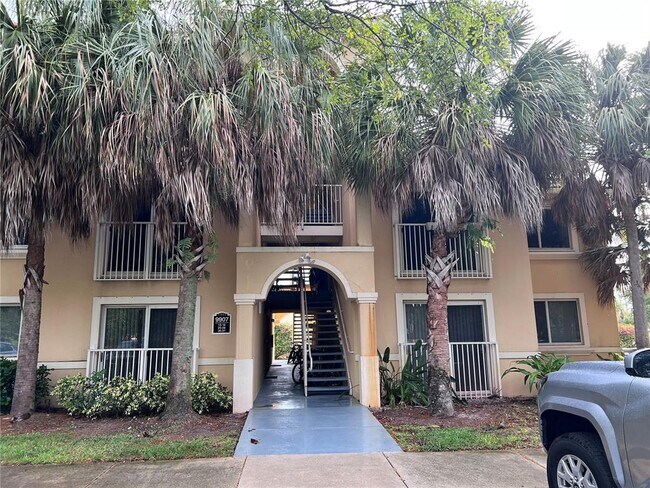 Foto del edificio - 9907 Westwood Dr