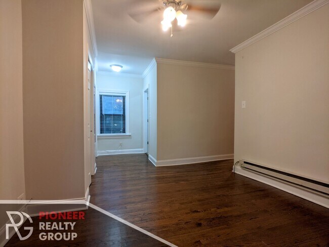 Foto del edificio - 839 W Cornelia Ave