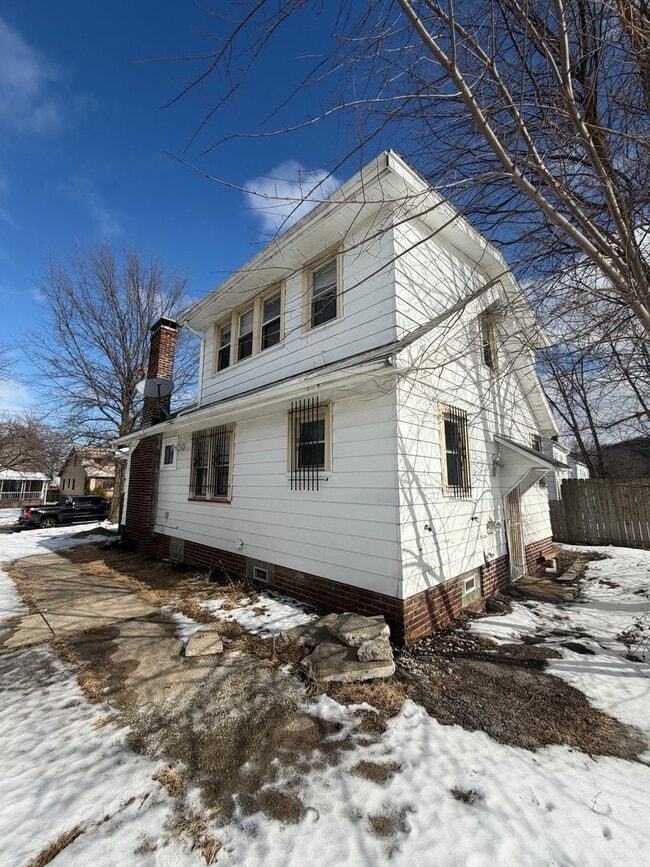 Building Photo - 22680 Coulter Ave