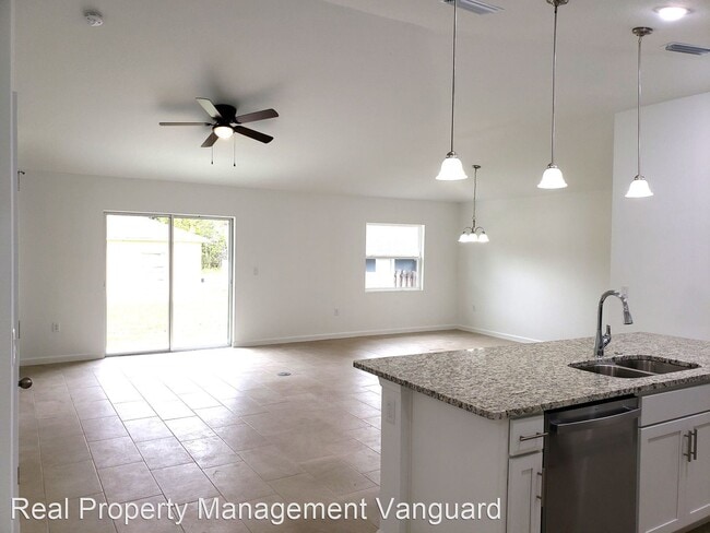 Building Photo - 4 br, 2 bath House - 124 Spoonbill Ct