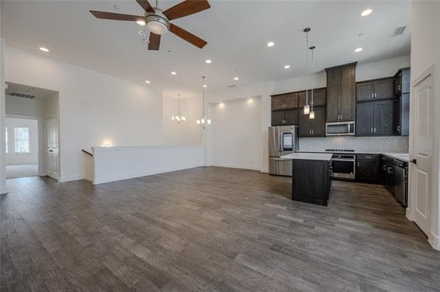 Building Photo - 2228 Southwick Dr