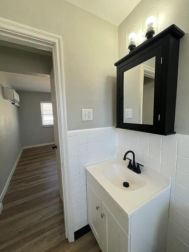 Foto del edificio - 3333 Lawn Ave