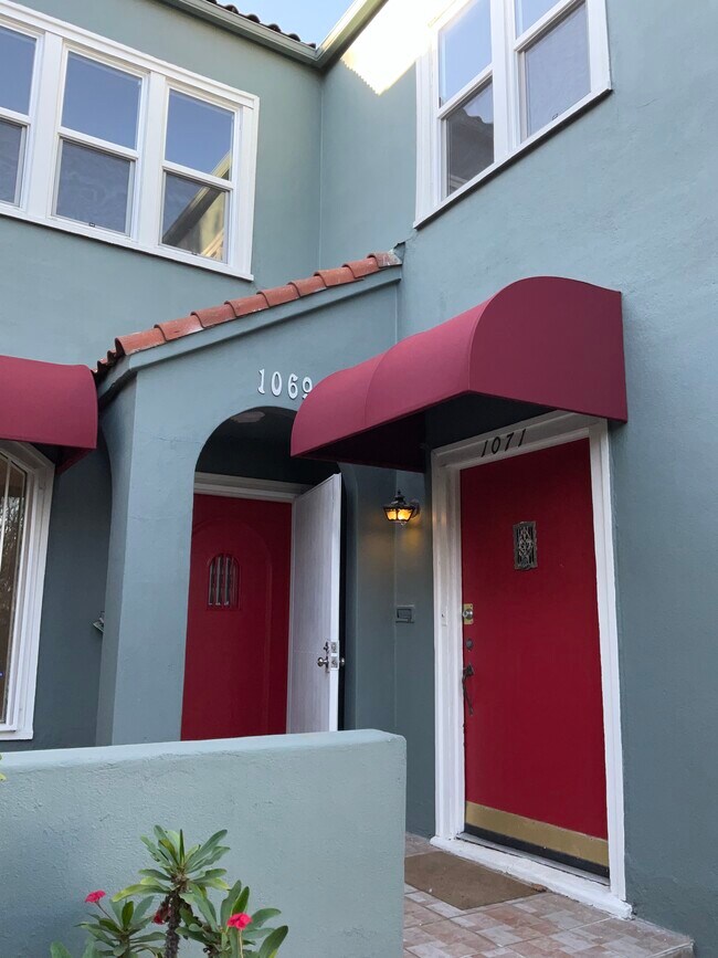 Foto del edificio - 1069 S Mansfield Ave