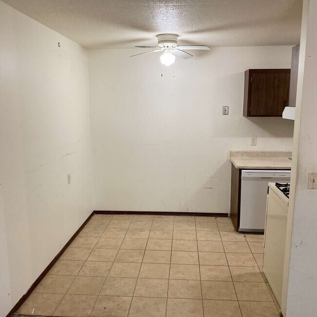 Foto del edificio - 7224 Camden Ave N