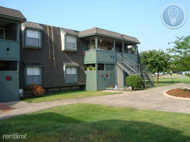 Building Photo - 2402 Burke Rd