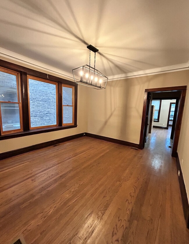 Building Photo - 4040 N Lavergne Ave