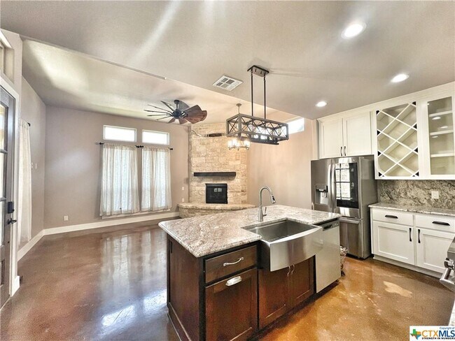 Building Photo - 1704 Gruene Vineyard Crossing