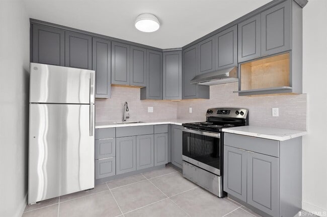 Building Photo - 3100 Taraval St