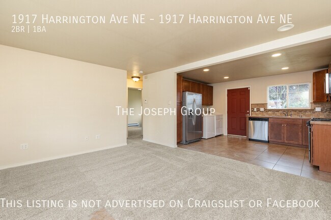Building Photo - Wonderfully located 2 bed/1 bath in Renton!