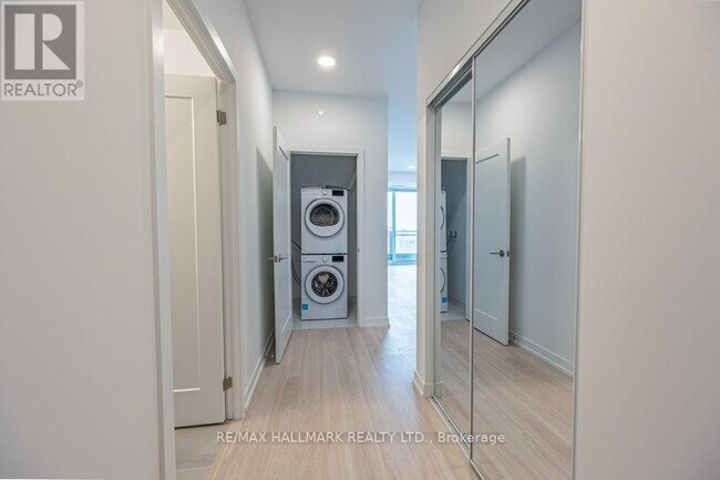 Photo du bâtiment - 9751 Markham Rd