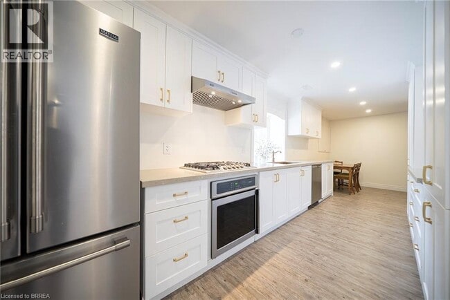 Building Photo - 20 Casson Ln