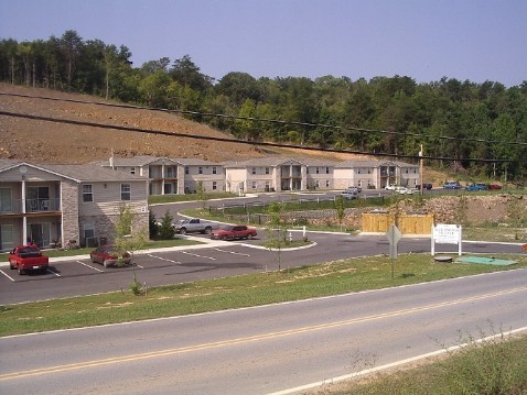 Foto principal - Blue Springs Village Apartments