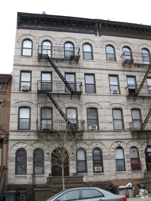 Primary Photo - 308 Stuyvesant Ave