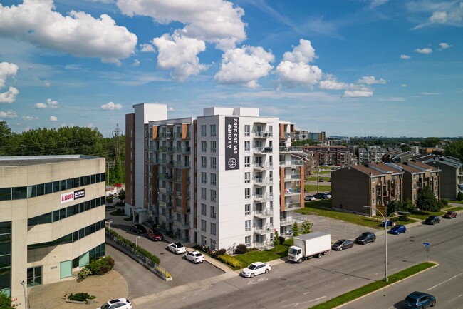 Building Photo - The Topaz Laval Apartments