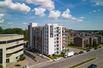 Building Photo - 1555 Boul. Laval
