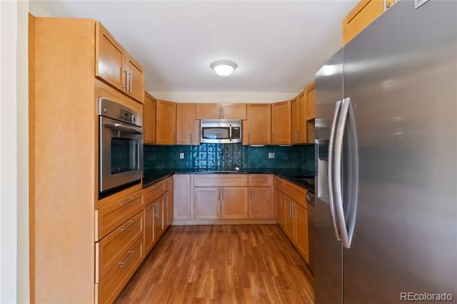 Foto del edificio - 6980 E Girard Ave