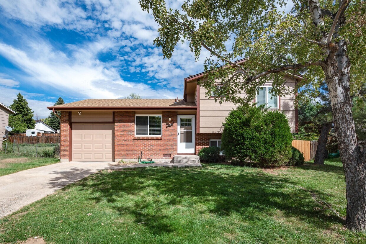 1582 S Memphis St, Aurora, CO 80017 House Rental in Aurora, CO