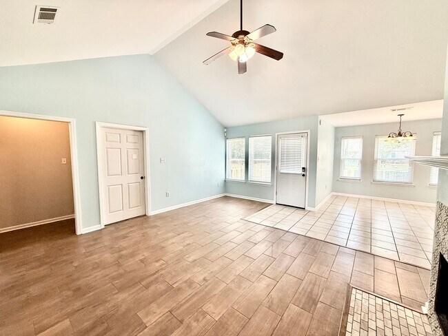 Foto del edificio - 15253 E Bayou Dr