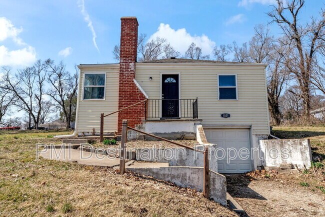 Building Photo - 1021 Walnut St