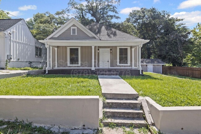 Photo - 883 N Grand Ave NW House