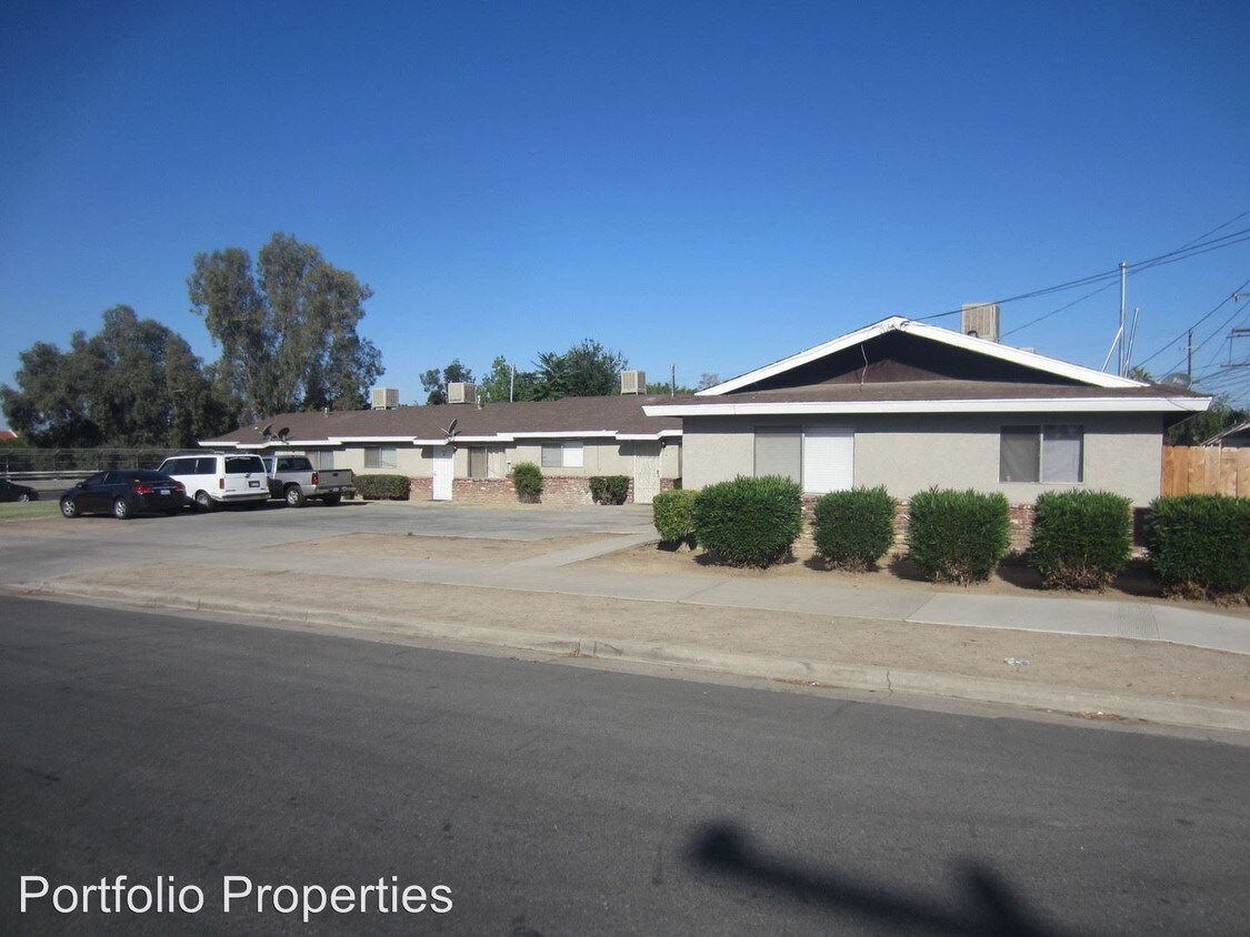 Primary Photo - 730 Flower St