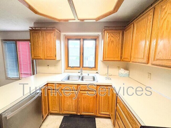 Foto del edificio - 15718 Lafayette Ave