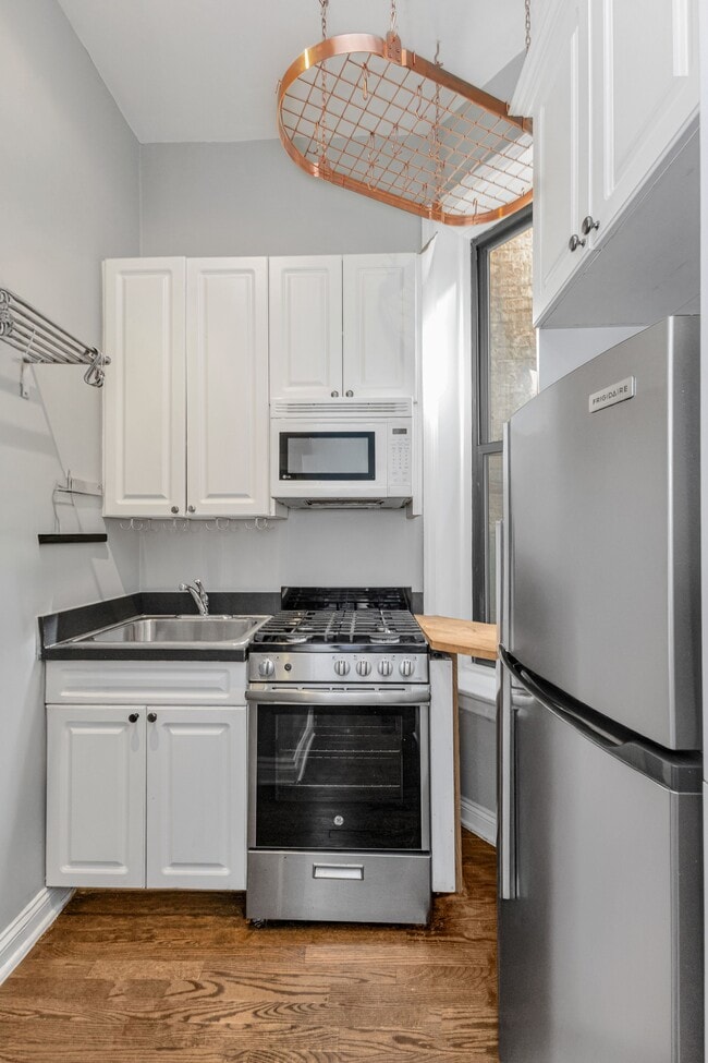 Photo - 120 E 83rd St Apartment