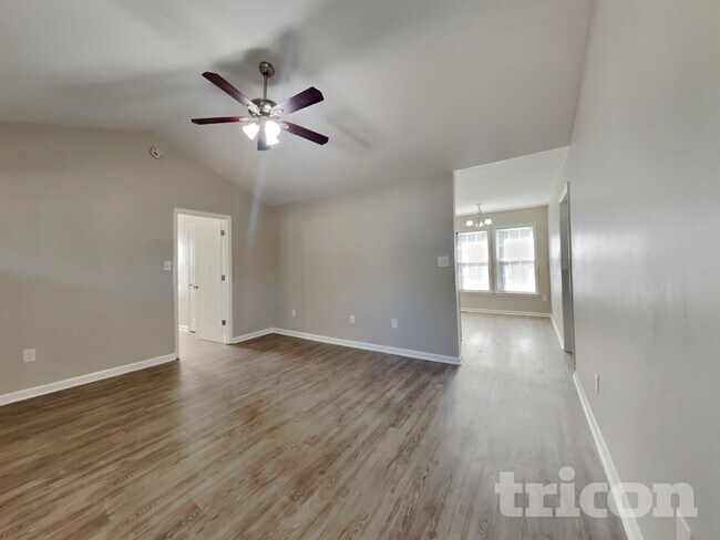 Foto del edificio - 500 Sunray Dr