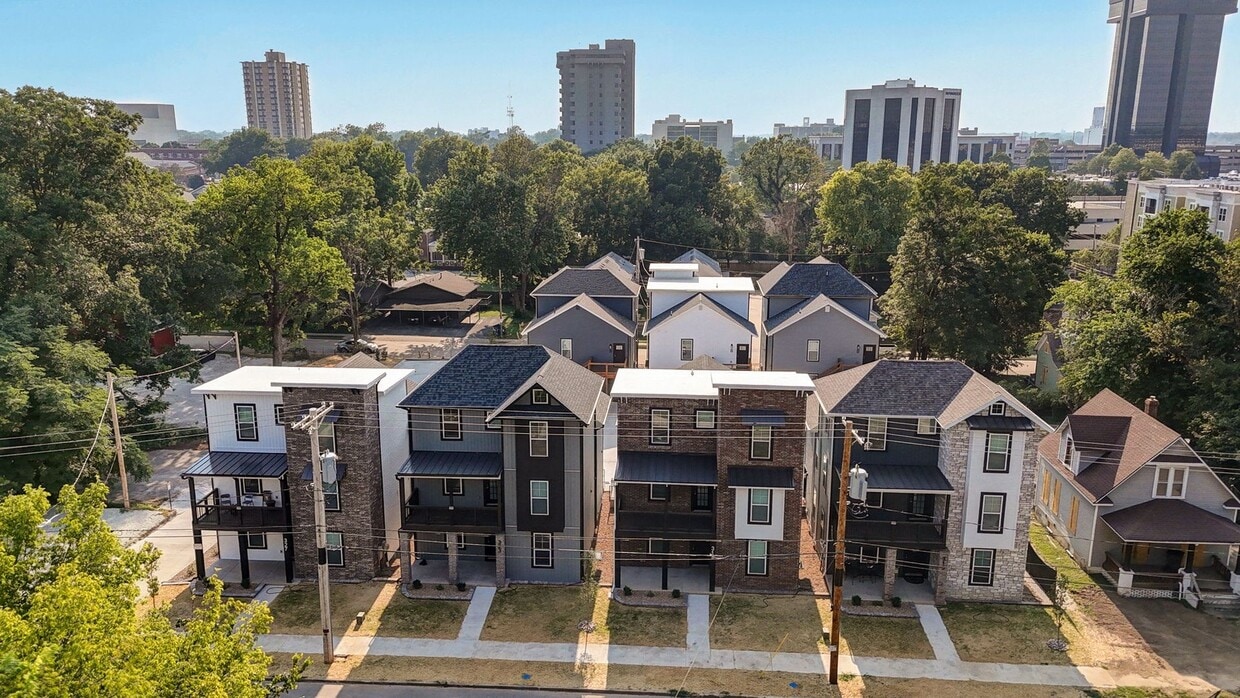 Foto principal - 315 S Florence Ave