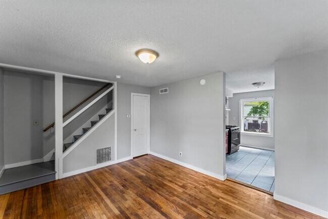 Foto del edificio - 55 Rock Creek Rd