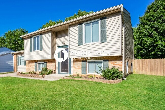 Foto del edificio - 5 Bedroom Pet-Friendly Home in INDIANAPOLIS, IN with Main Street Renewal