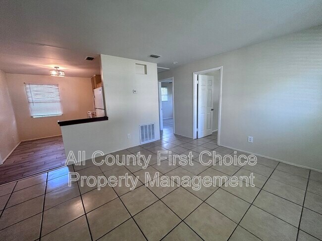 Foto del edificio - 6480 66th Ave N