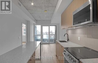 Building Photo - 1808 St Clair Ave W