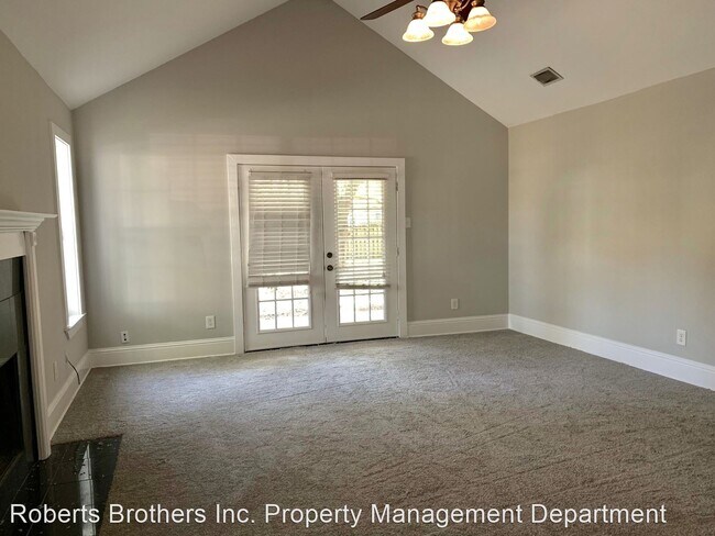 Foto del edificio - 3 br, 2 bath House - 51 Bishop Lane