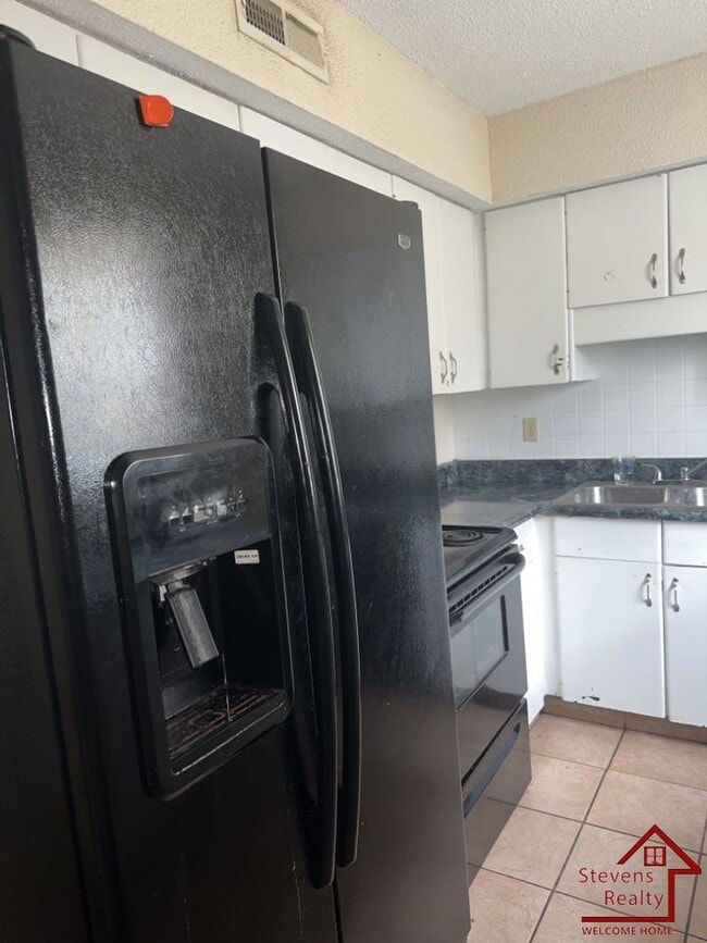 Building Photo - 4131 Wilkesview Dr