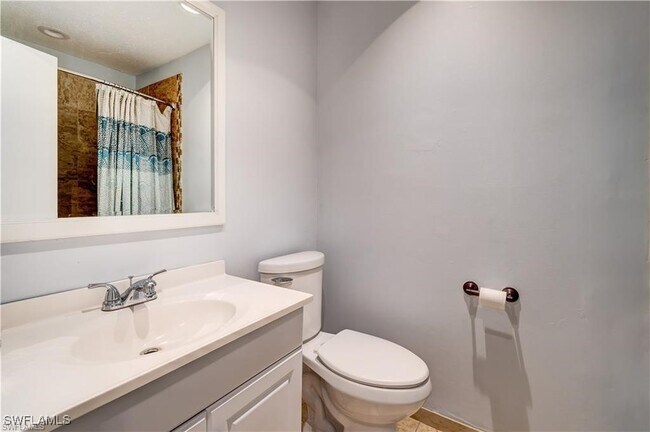 Building Photo - 551 Golden Gate Blvd W