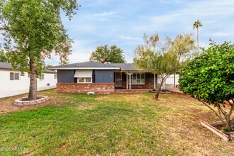 Building Photo - 7340 N 7th Ave