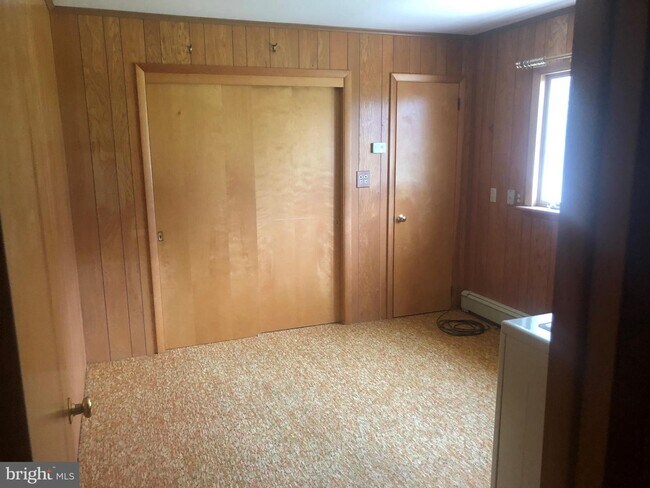 Building Photo - 1114 Long Ln