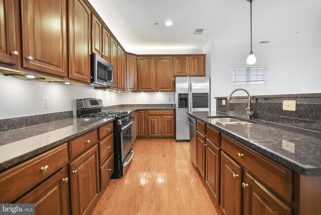 Foto del edificio - 12806 Murphy Grove Terrace