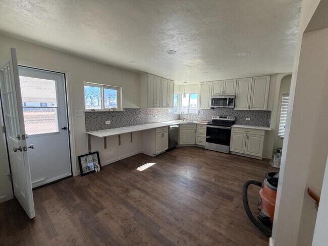 Foto del edificio - 9375 CO-66