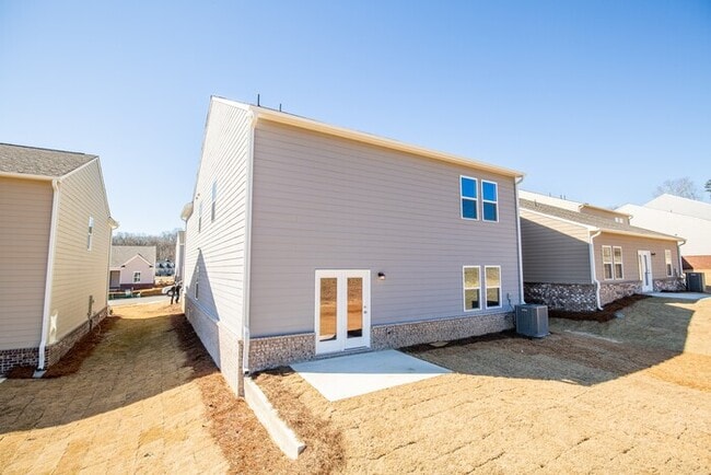 Building Photo - Brand new 5 Bedroom- Bedroom on main floor!