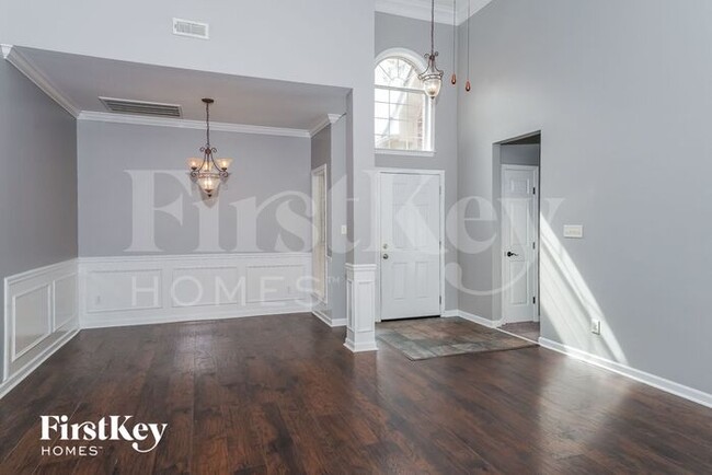 Building Photo - 633 Old Cahaba Dr
