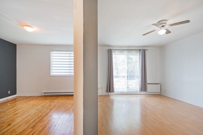 Building Photo - 444 Rue Moreau