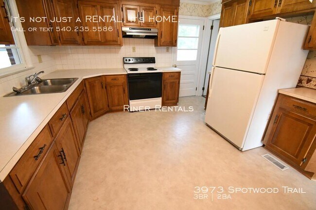 Foto del edificio - 3973 Spotswood Trail