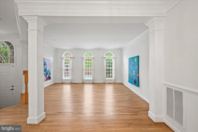 Foto del edificio - 5015 Waple Ln