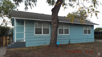 Building Photo - 141 Julia Helen Dr