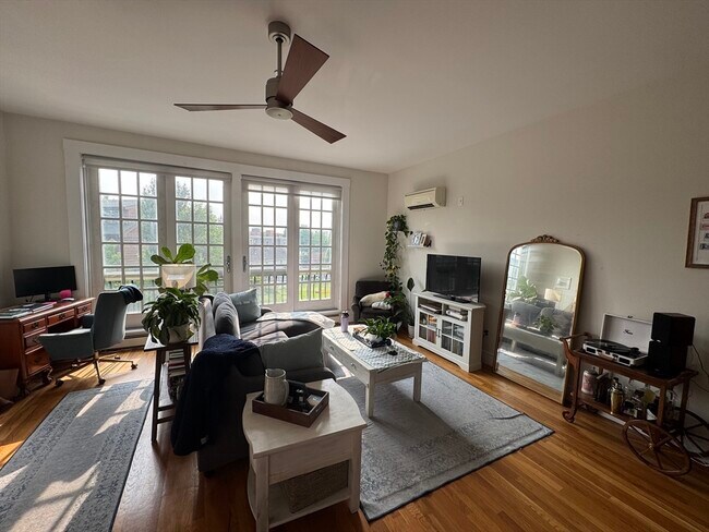 Foto del edificio - 80 Webster Ave