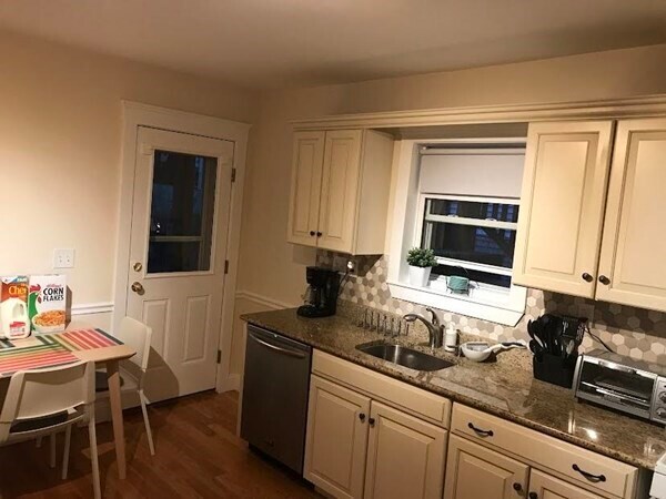 Foto principal - 254 Amory St